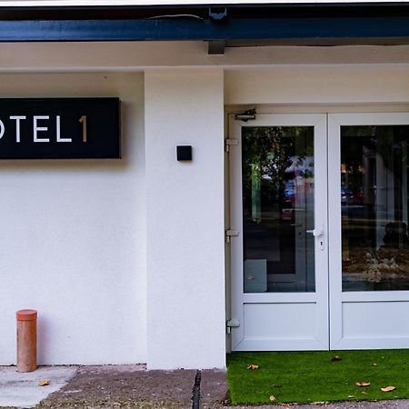 Motel1- A Megfizetheto Luxus! Dunaújváros Exterior foto